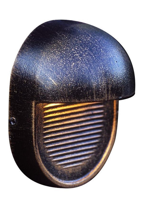 Snoc  Cast Aluminum Patio Or Fence Light With Tiffany Glass Panels Model:0984 LV LD2